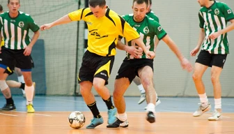 II liga futsalu : zaczęli od wyjazdowej wygranej